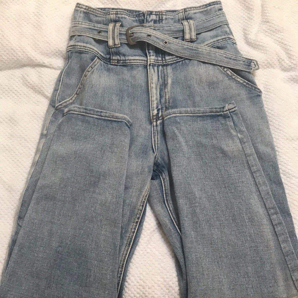 Forever 21 high rise jeans size small